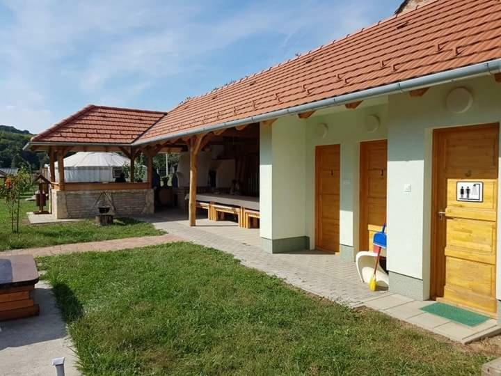 Nomad Jurta Zalakaros Mellett Hotel Zalamerenye Exterior photo